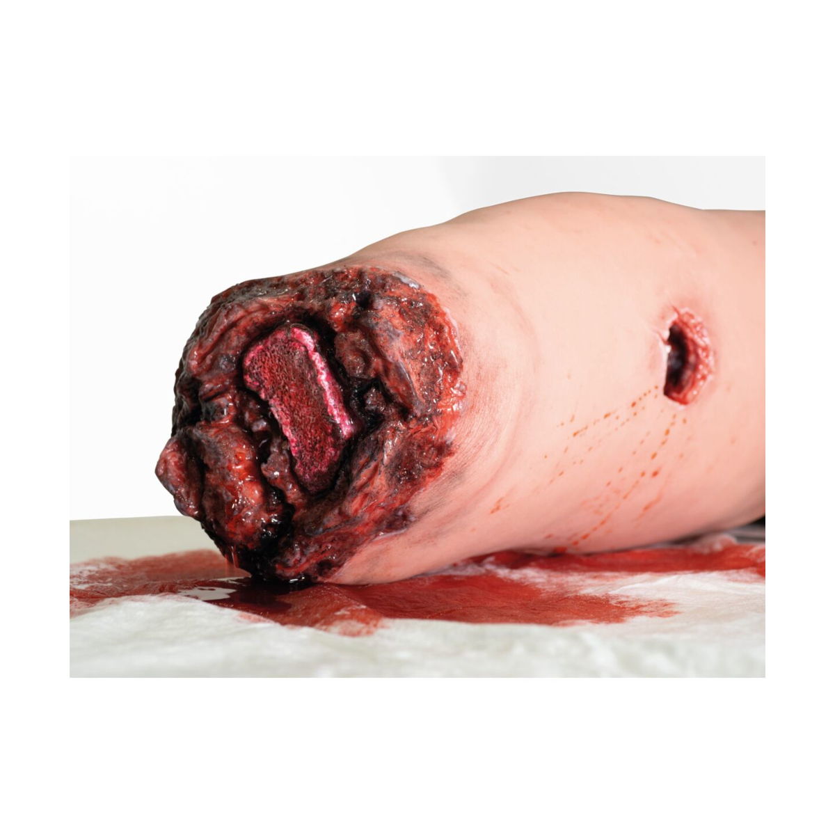 Leg trainer for external bleeding control